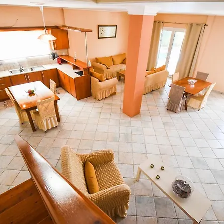 Villa Elatia Volímai